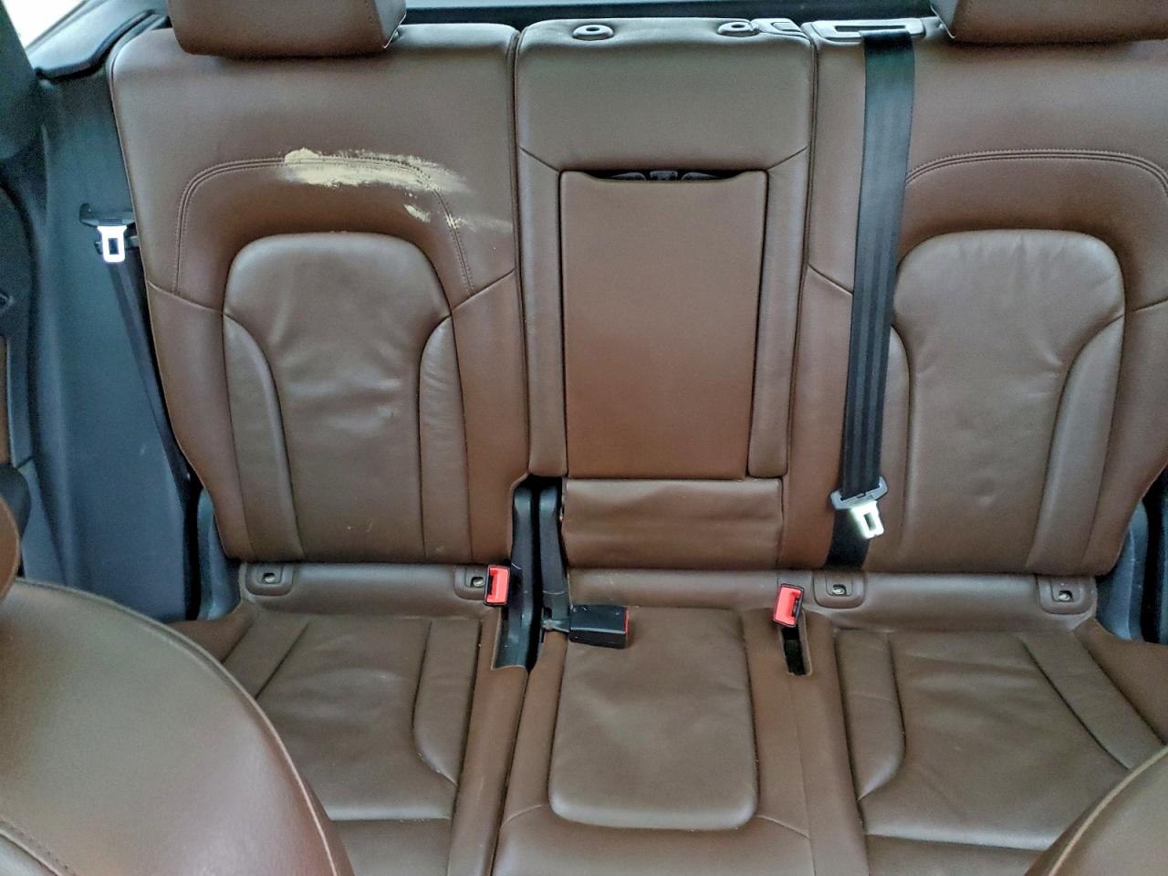 Audi Q5 Premium Plus Image 10