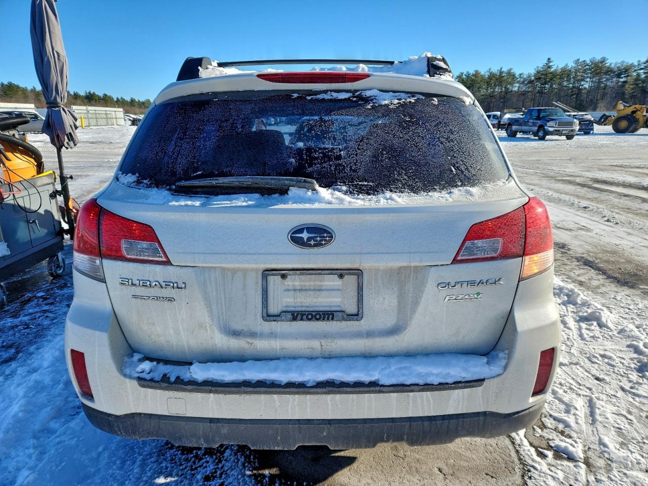 Subaru Outback 2.5i Image 11