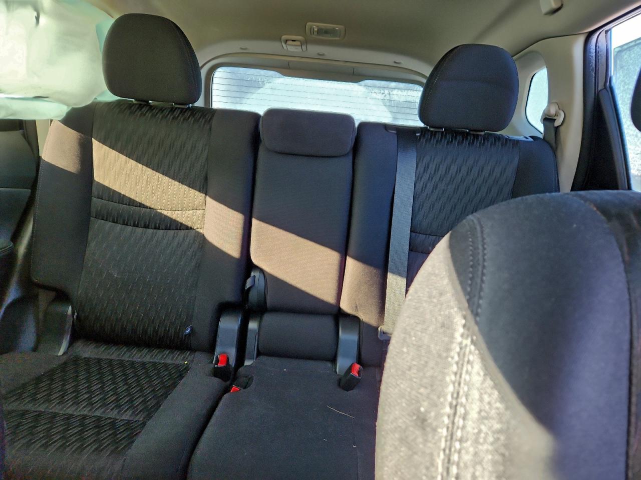 Nissan Rogue S Image 6