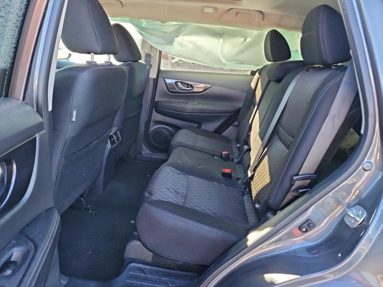 Nissan Rogue S Image 7