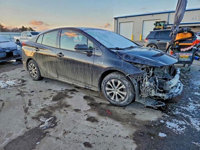 Toyota Prius Le Image 9