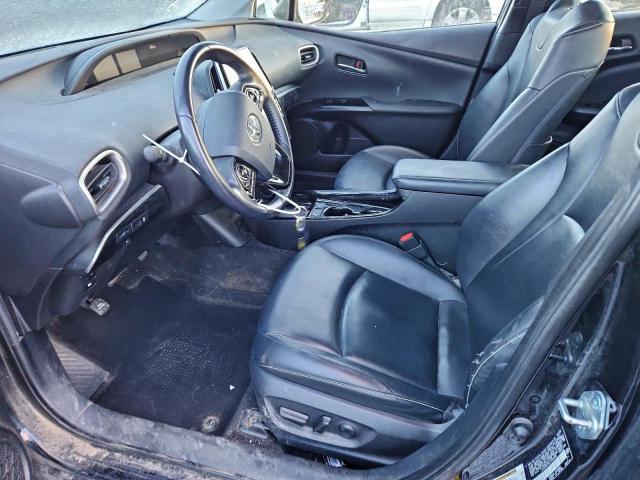 Toyota Prius Le Image 10