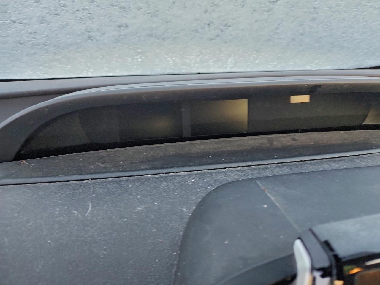 Toyota Prius Le Image 11