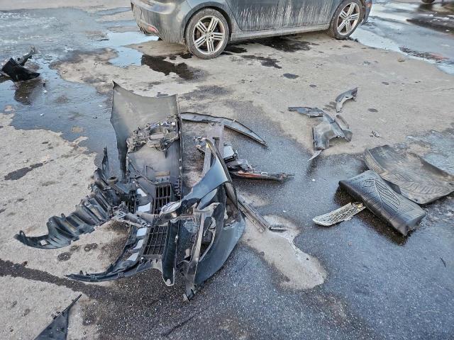 Toyota Prius Le Image 8