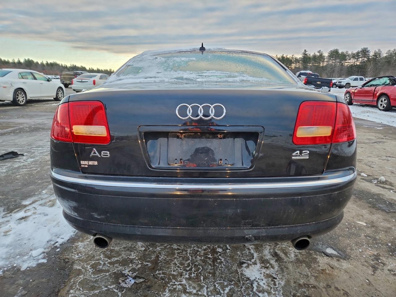 Audi A8 4.2 Quattro Image 7