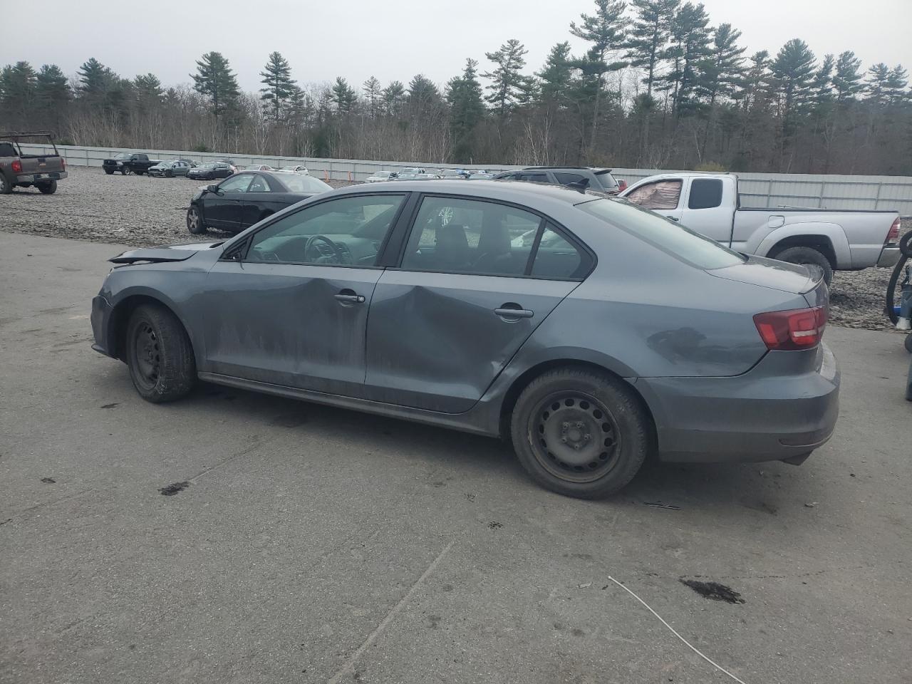 Volkswagen Jetta Sport Image 2