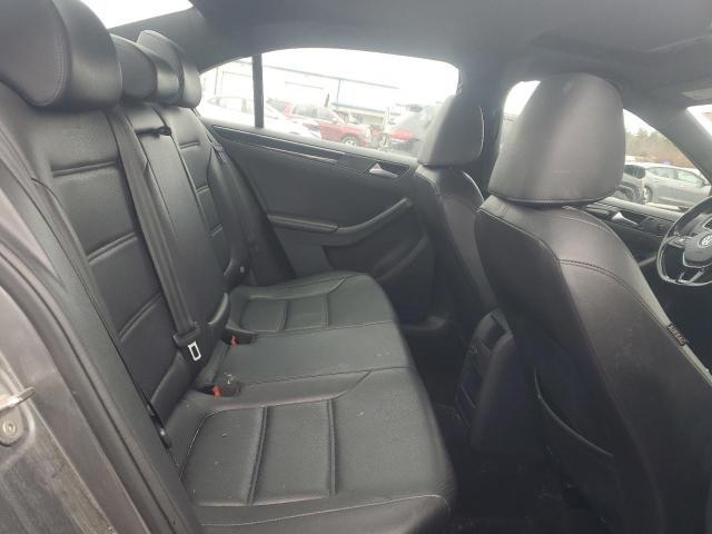 Volkswagen Jetta Sport Image 12