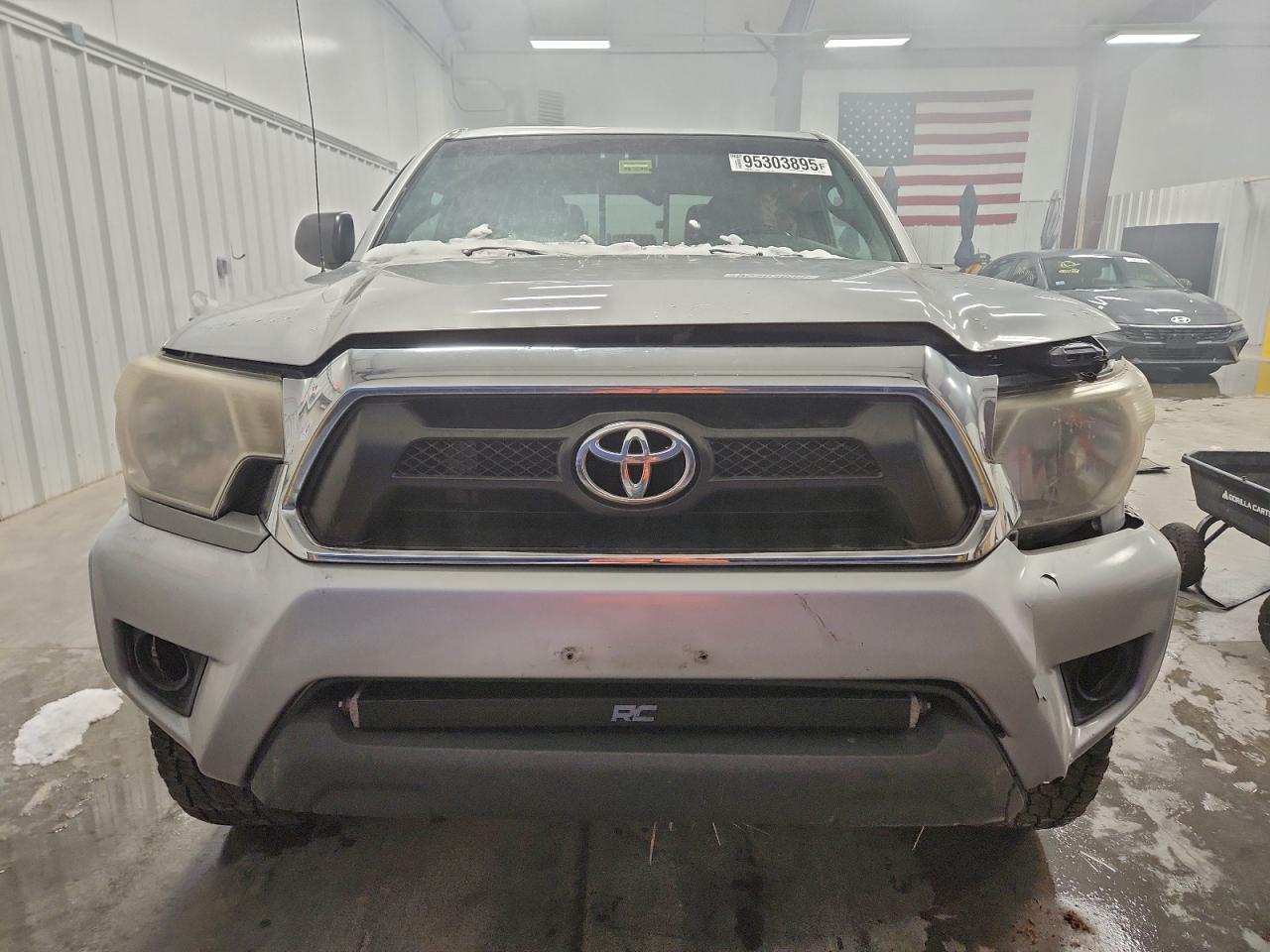 Toyota Tacoma Double Cab Image 4