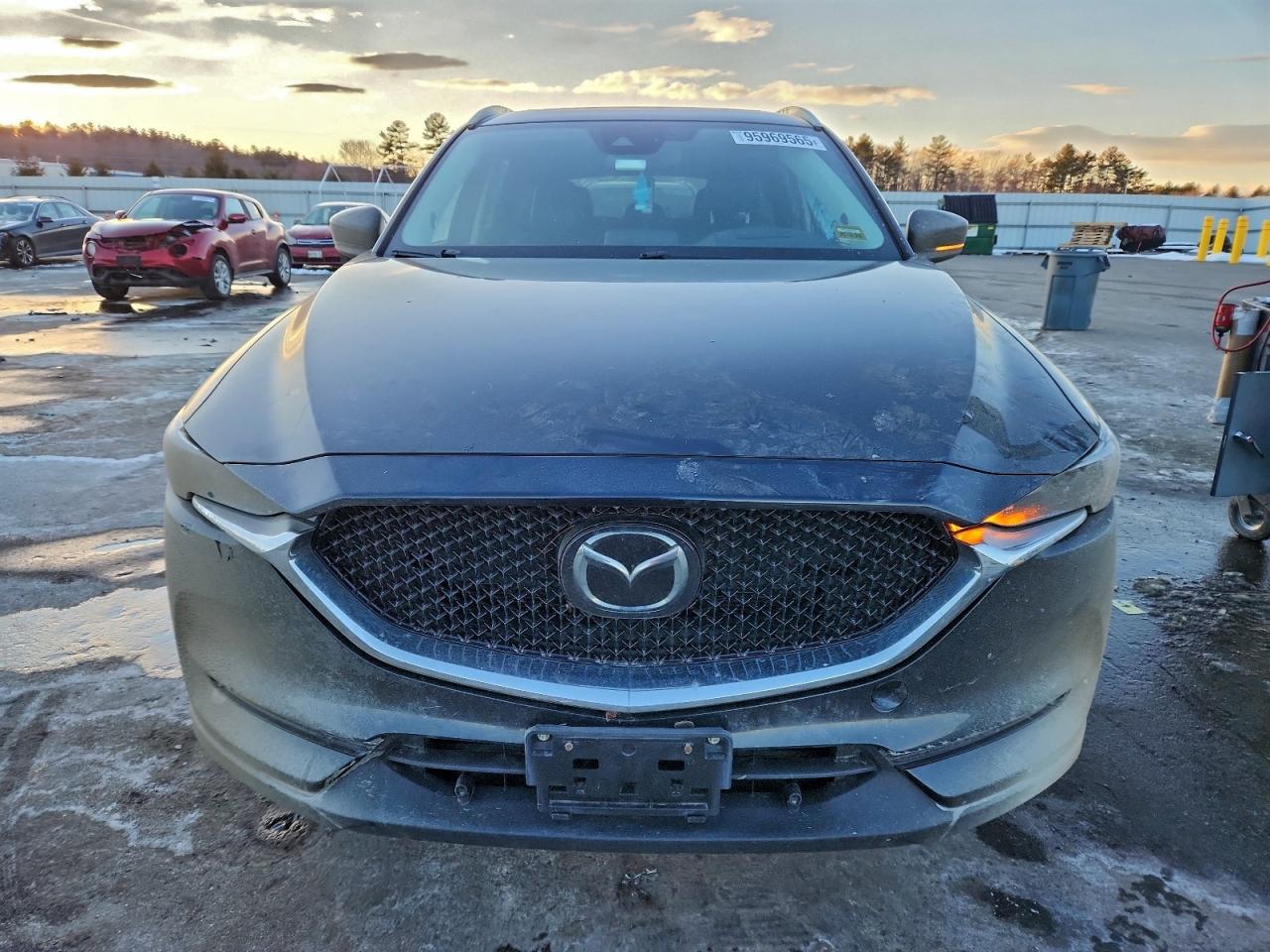 Mazda Cx Grand Touring Image 9