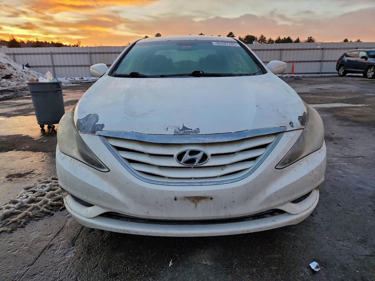 Hyundai SONATA Gls Image 2