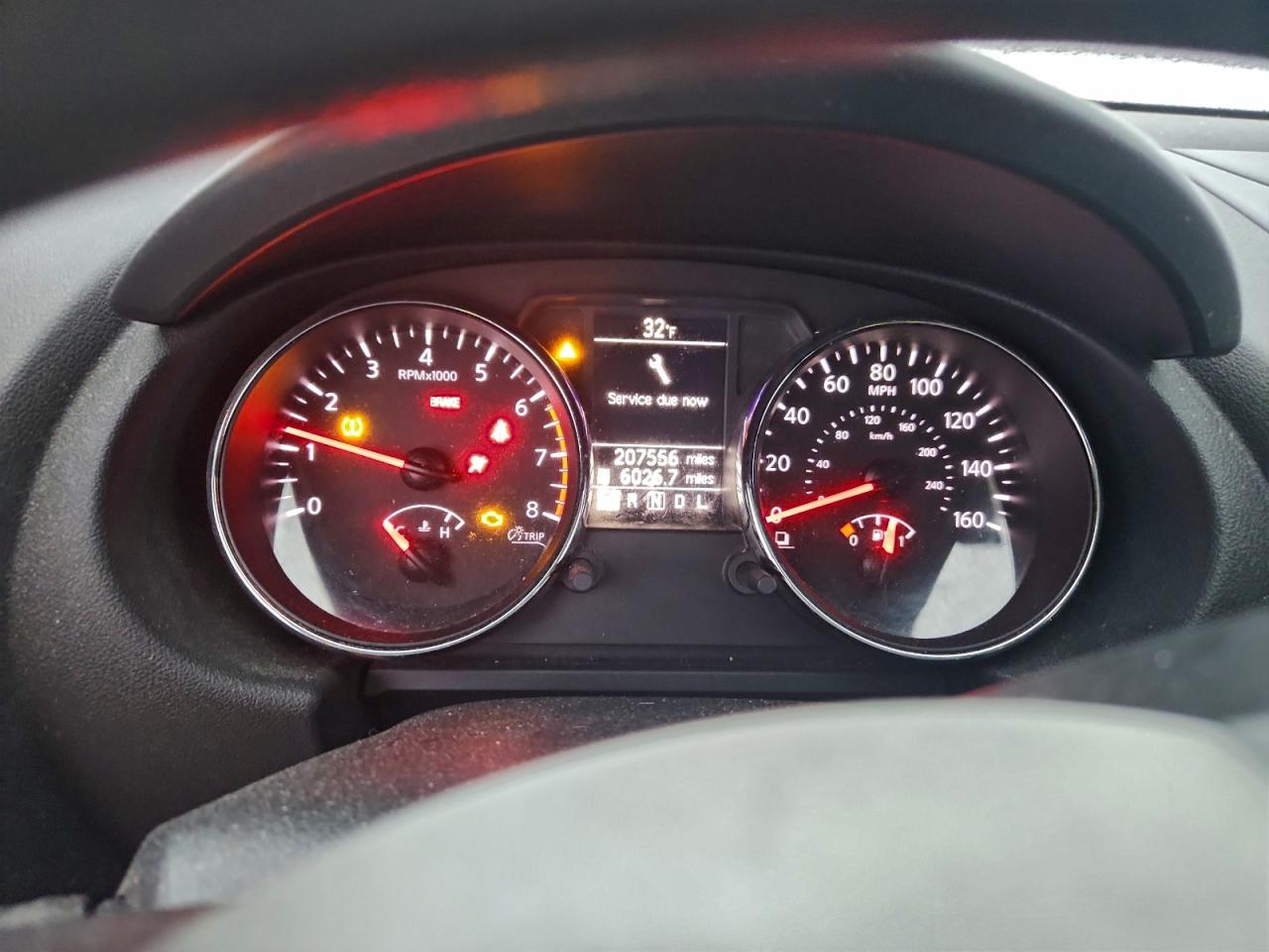 Nissan Rogue S Image 7