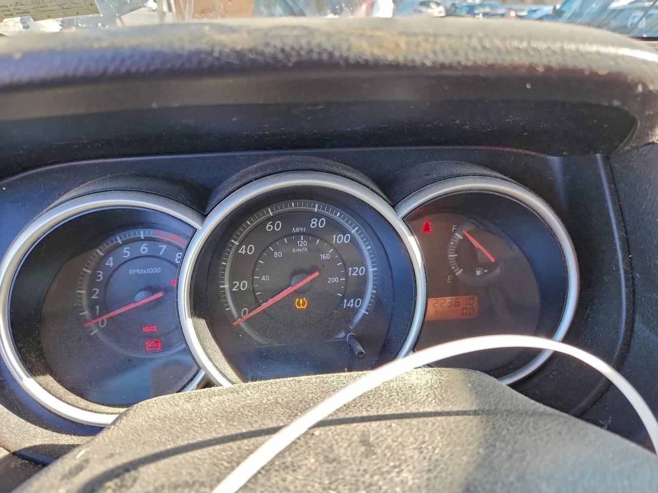 Nissan Versa S Image 9