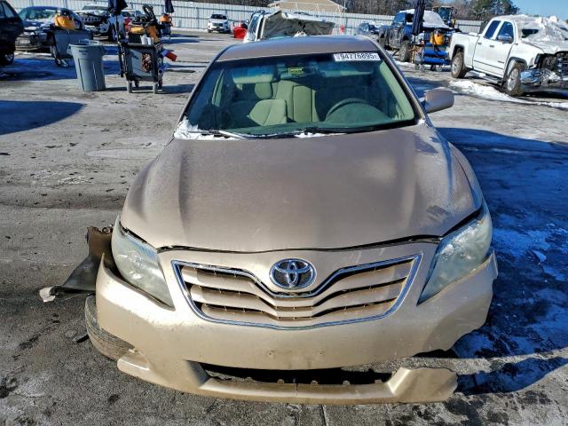 Toyota Camry Base Image 11