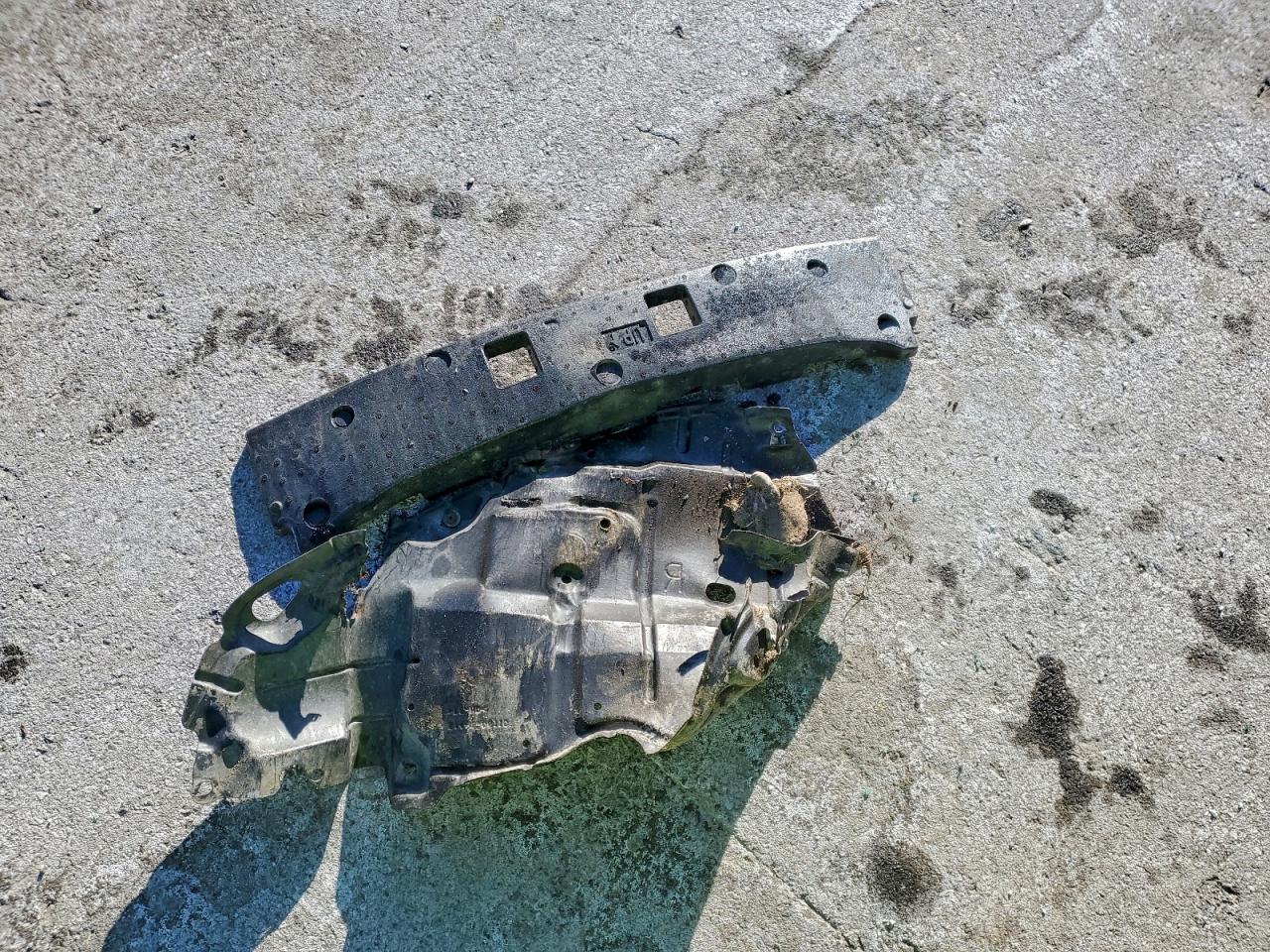 Toyota Camry Base Image 13