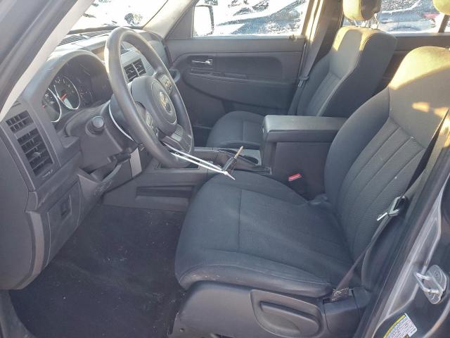 Jeep Liberty Sport Image 2