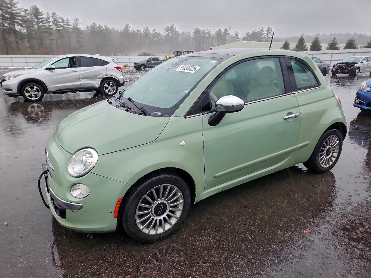 FIAT 500 Lounge Image 1