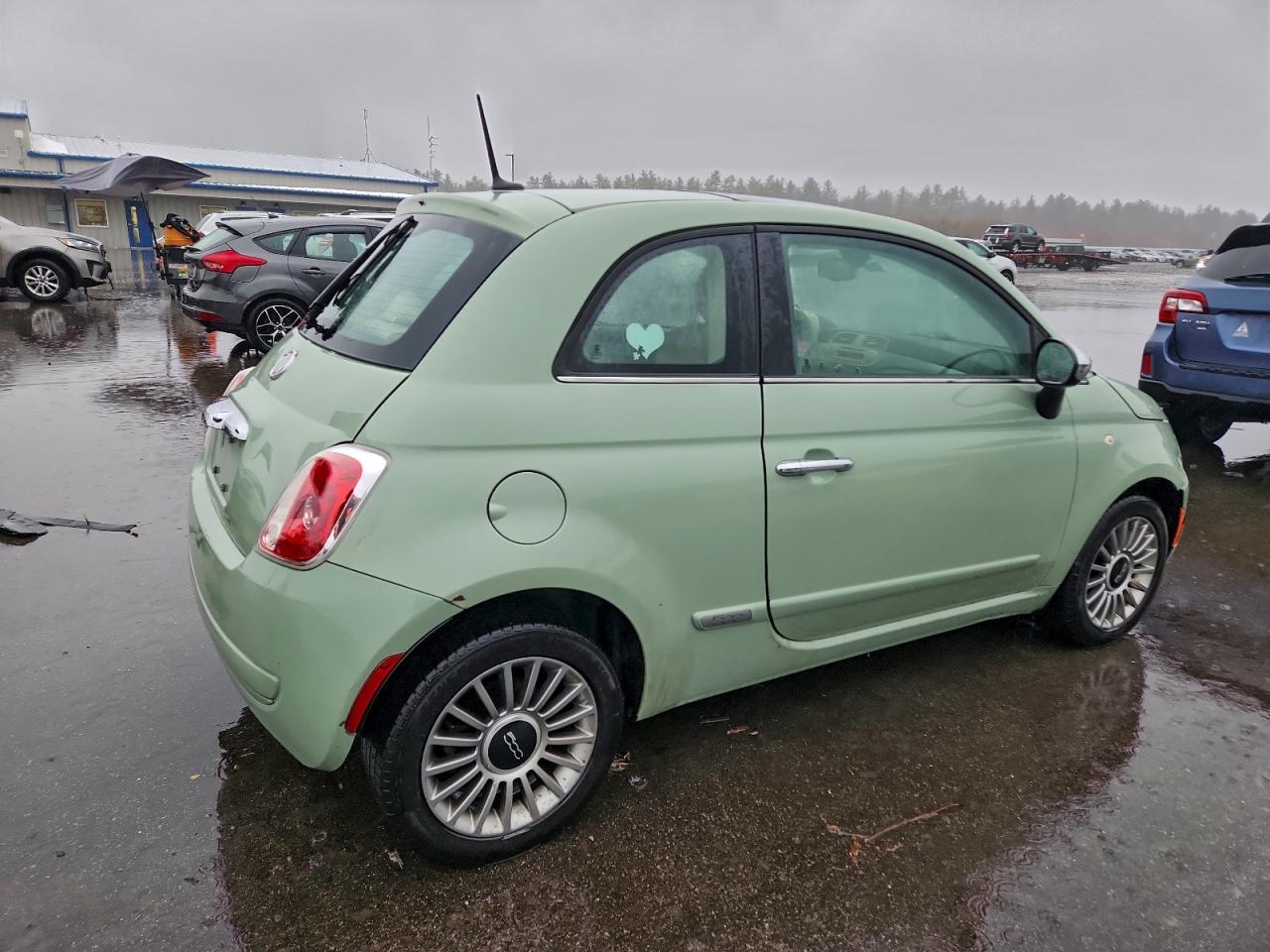 FIAT 500 Lounge Image 2