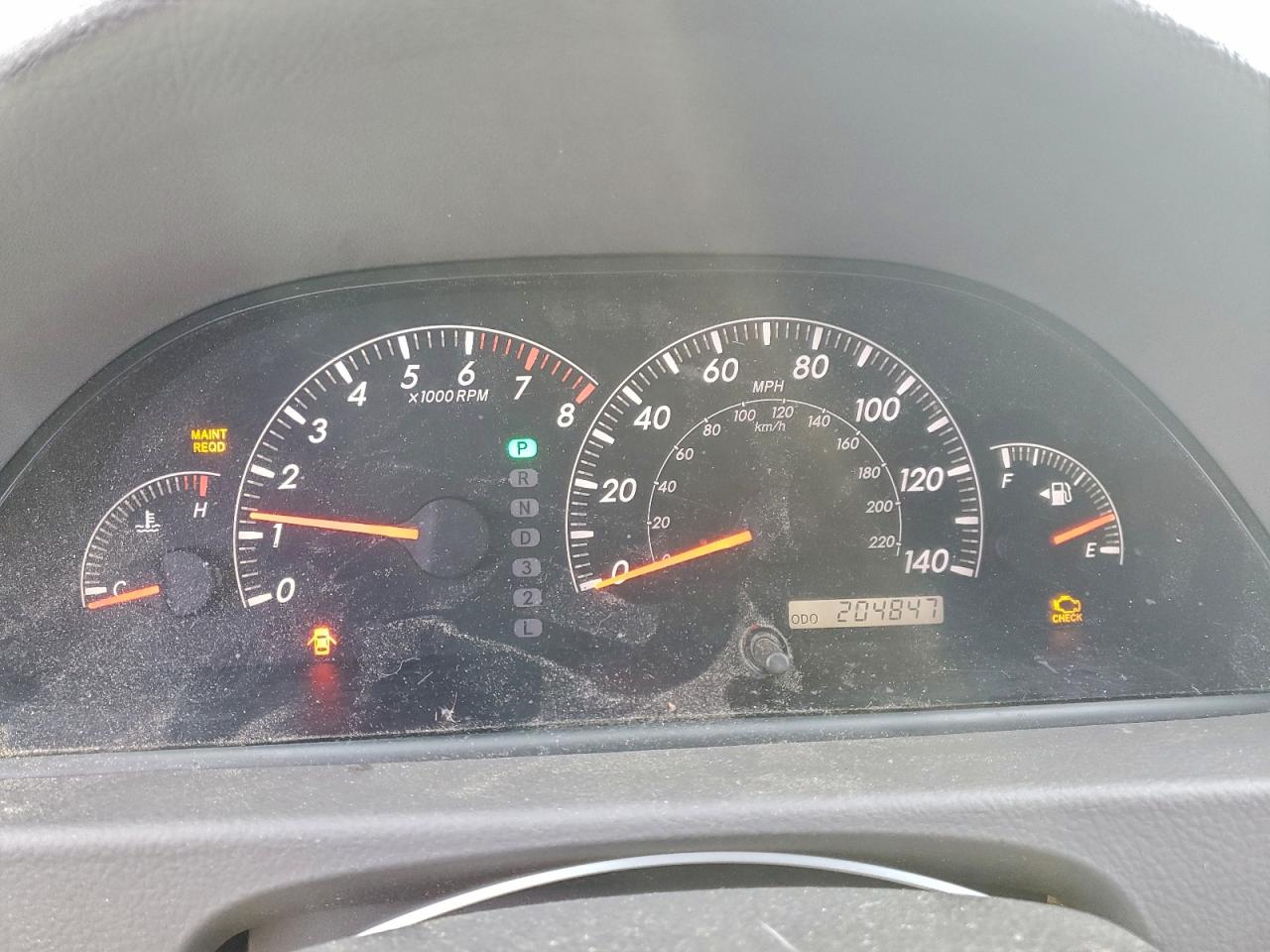 Toyota Camry Le Image 6