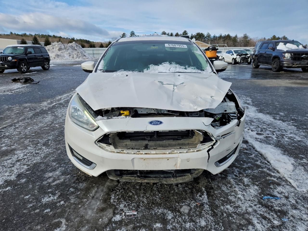 Ford Focus Titanium Image 2