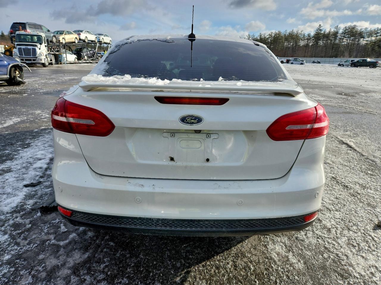 Ford Focus Titanium Image 10