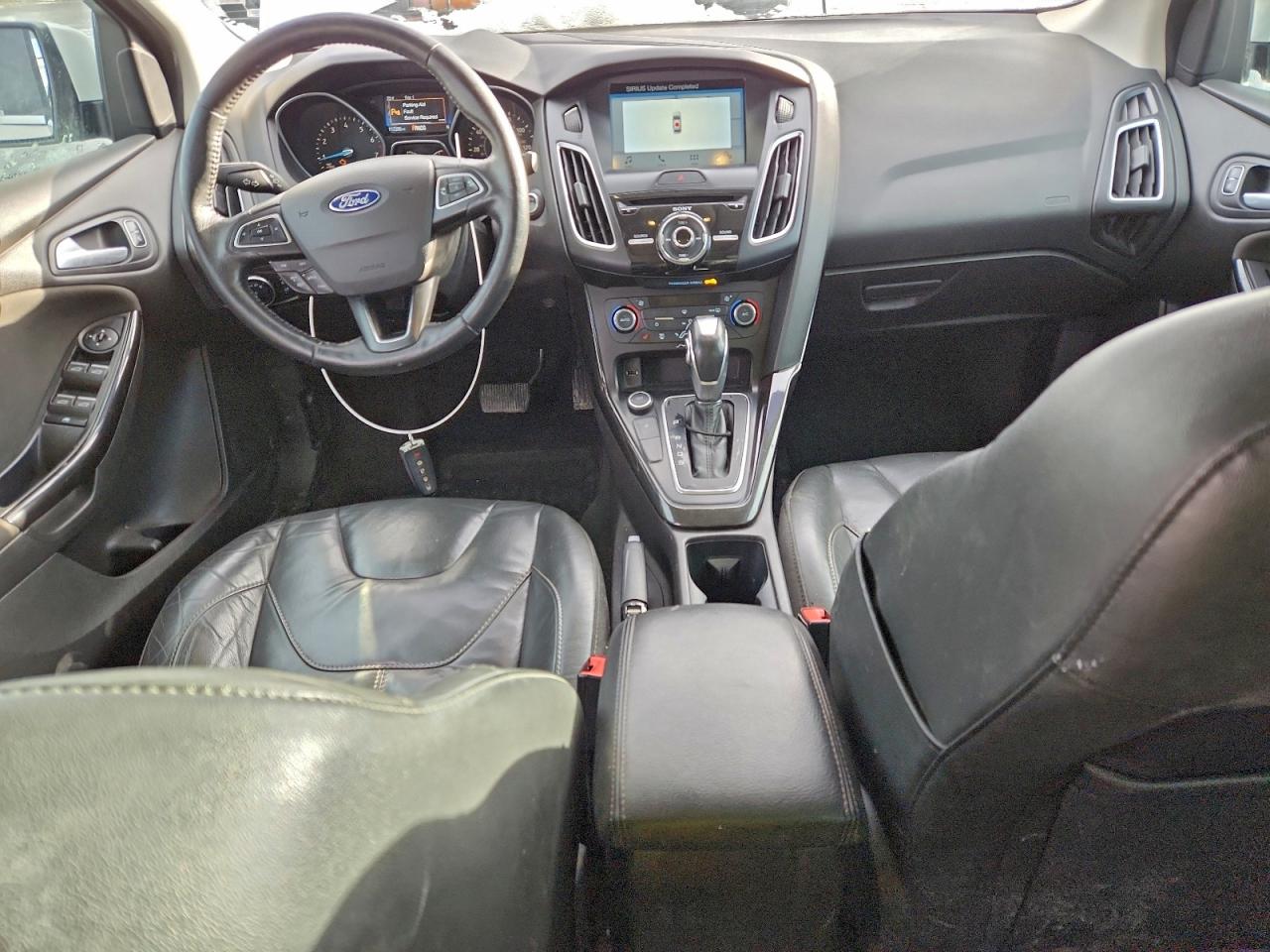 Ford Focus Titanium Image 12