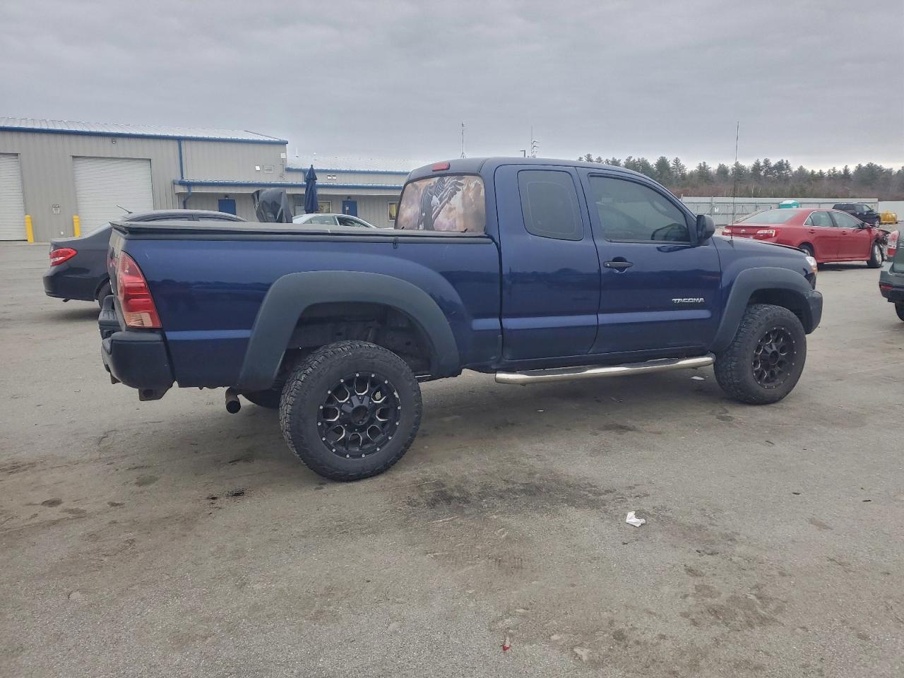 Toyota Tacoma Access Cab Image 8