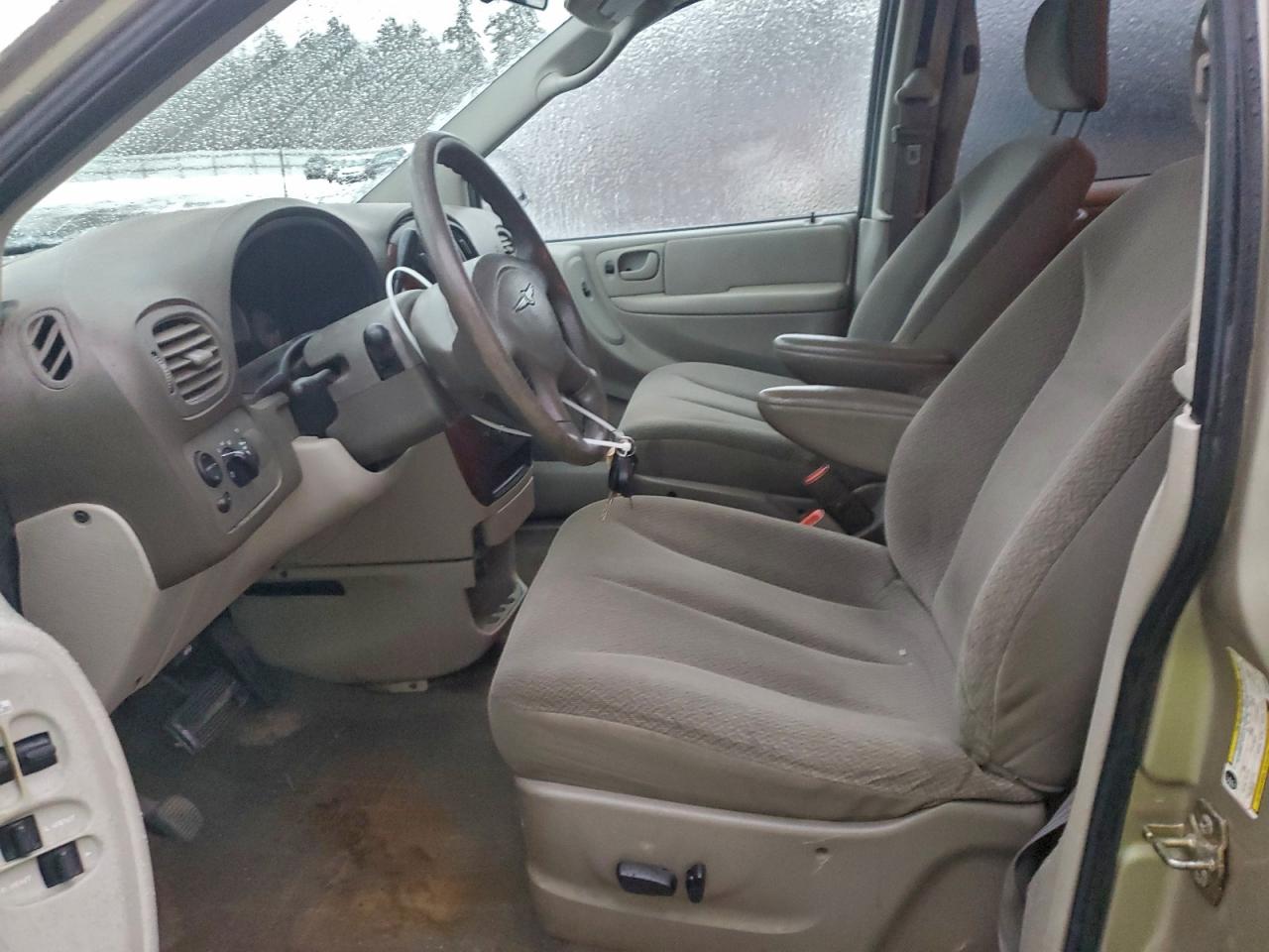 Chrysler Minivan Lx Image 3