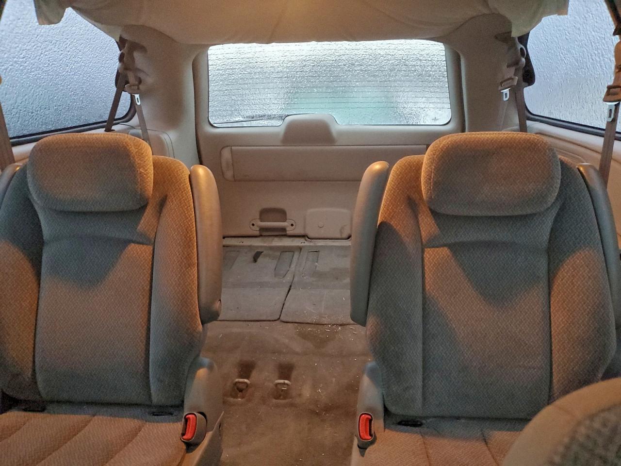 Chrysler Minivan Lx Image 6