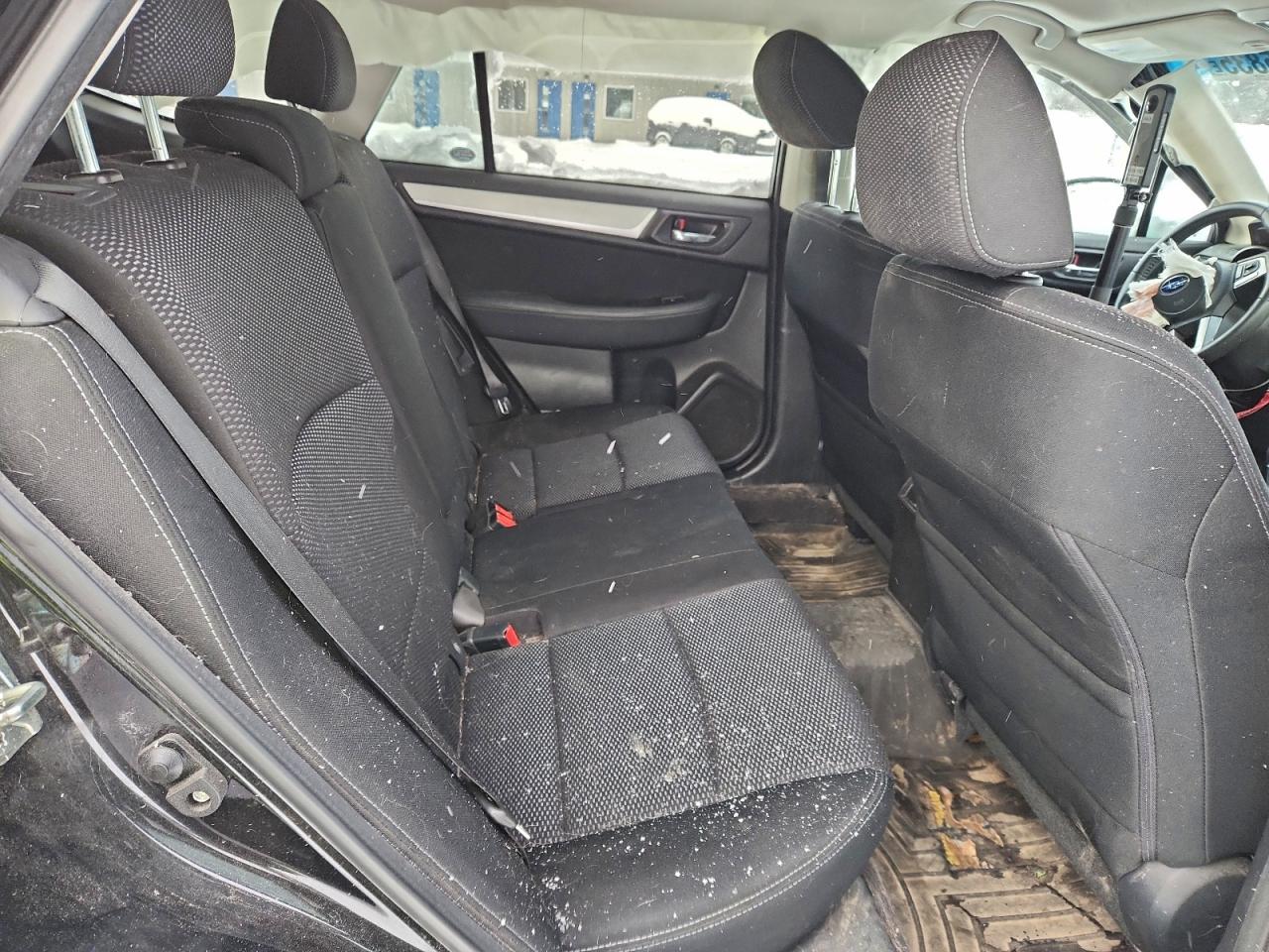 Subaru Outback 2.5i Premium Image 10