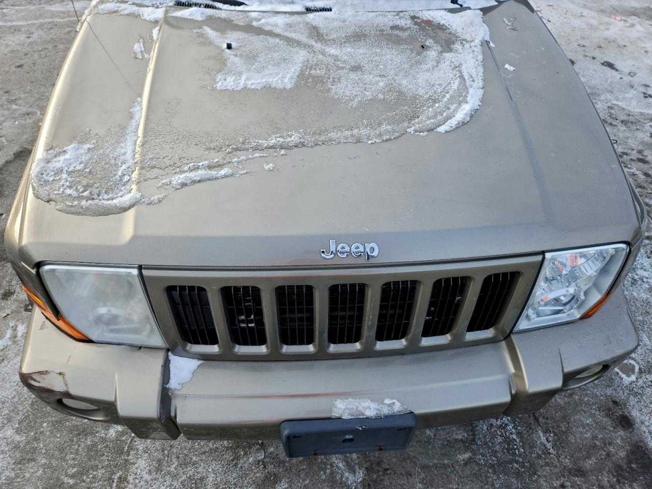 Jeep Commander Image 9