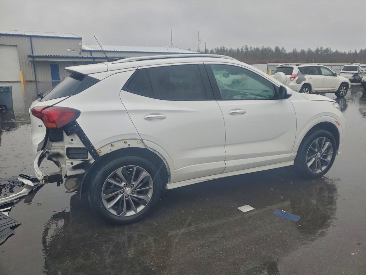 Buick Encore Select Image 2