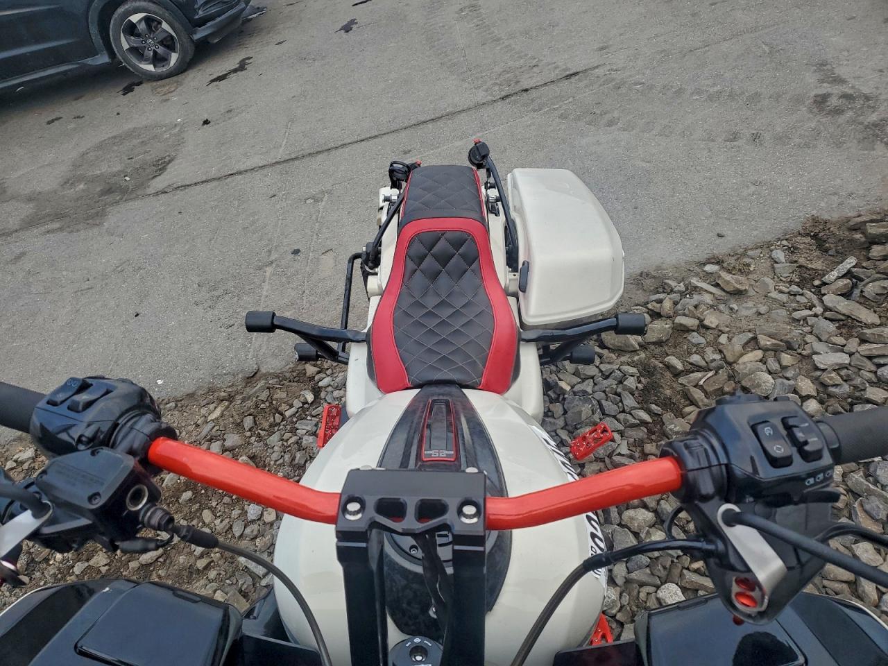 Harley-Davidson Fltrxstse Image 4