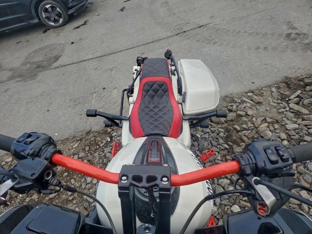 Harley-Davidson Fltrxstse Image 4