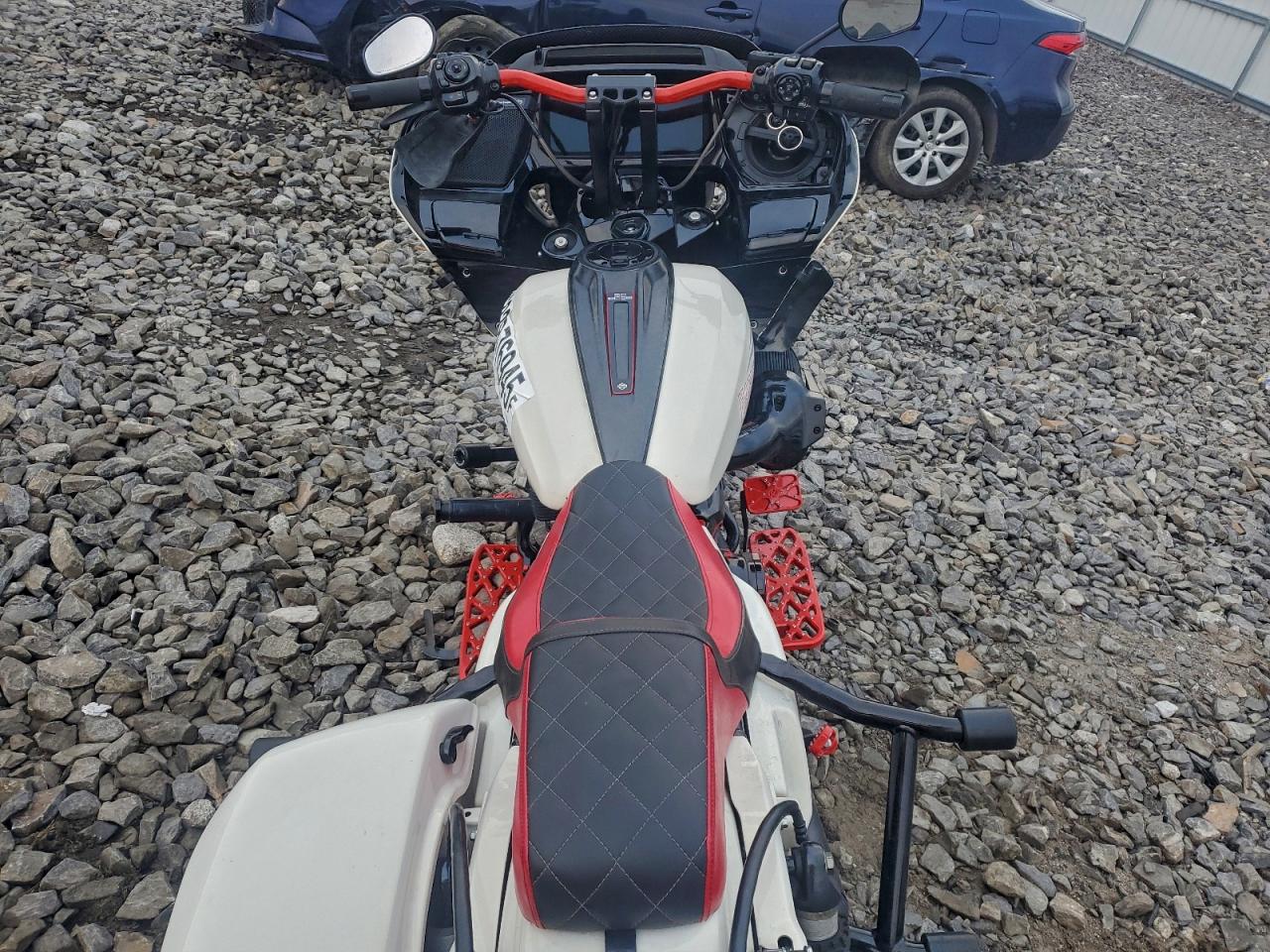 Harley-Davidson Fltrxstse Image 3