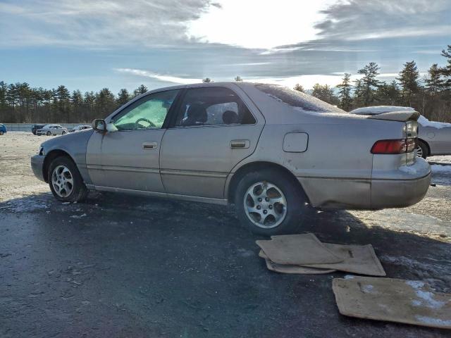 Toyota Camry Ce Image 4