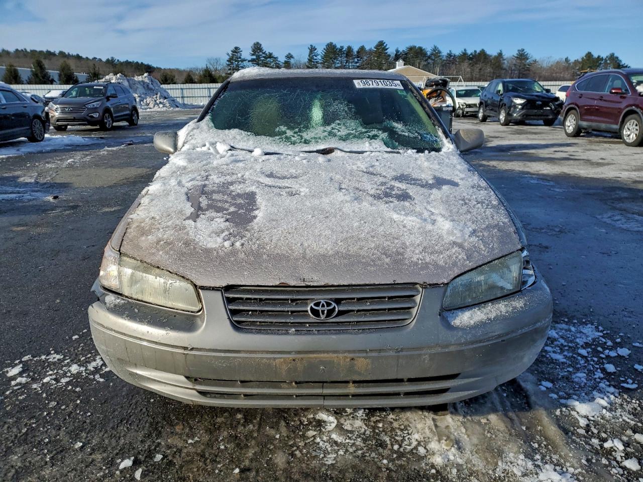 Toyota Camry Ce Image 2