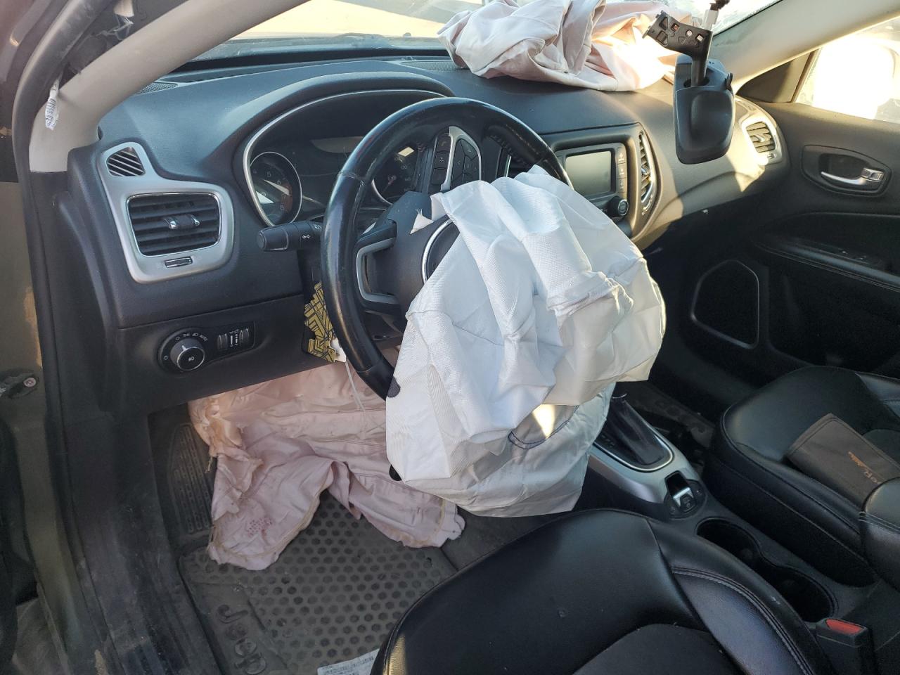 Jeep Compass Latitude Image 10