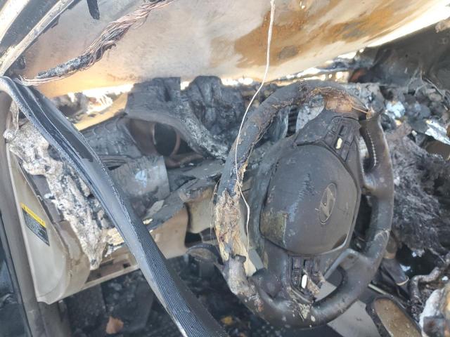 Hyundai SONATA Hybrid Image 11