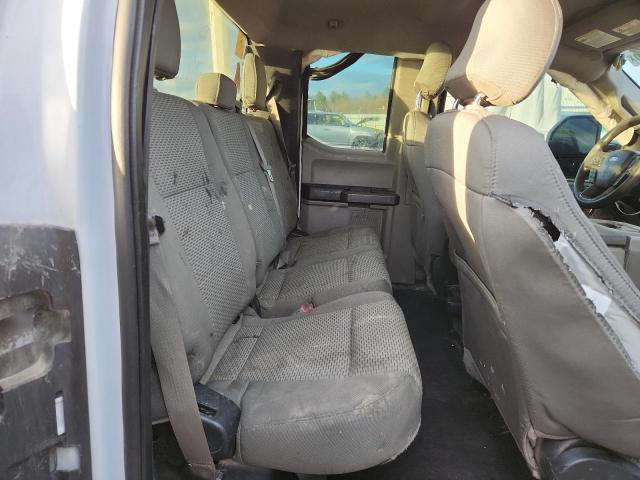 Ford F-150 Super Cab Image 6