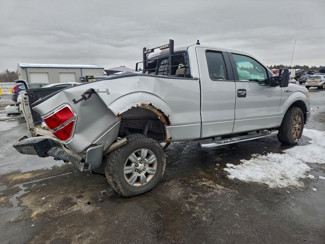 Ford F-150 Super Cab Image 6
