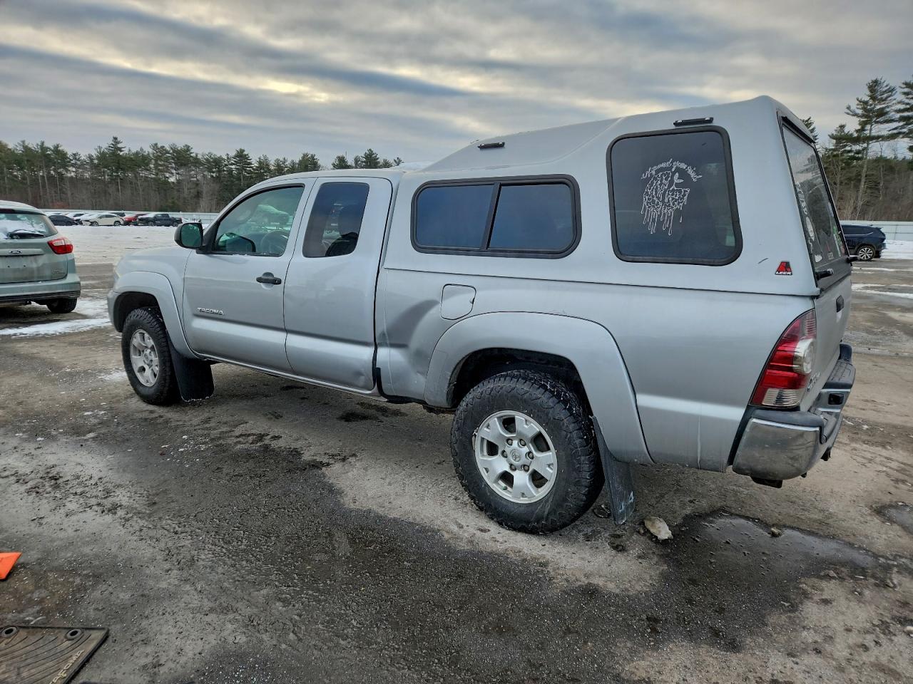 Toyota Tacoma Access Cab Image 9