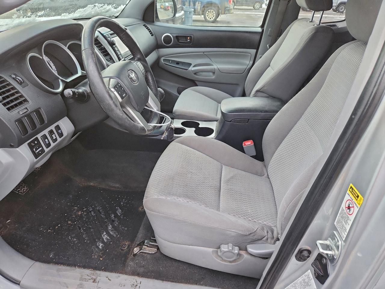 Toyota Tacoma Access Cab Image 5