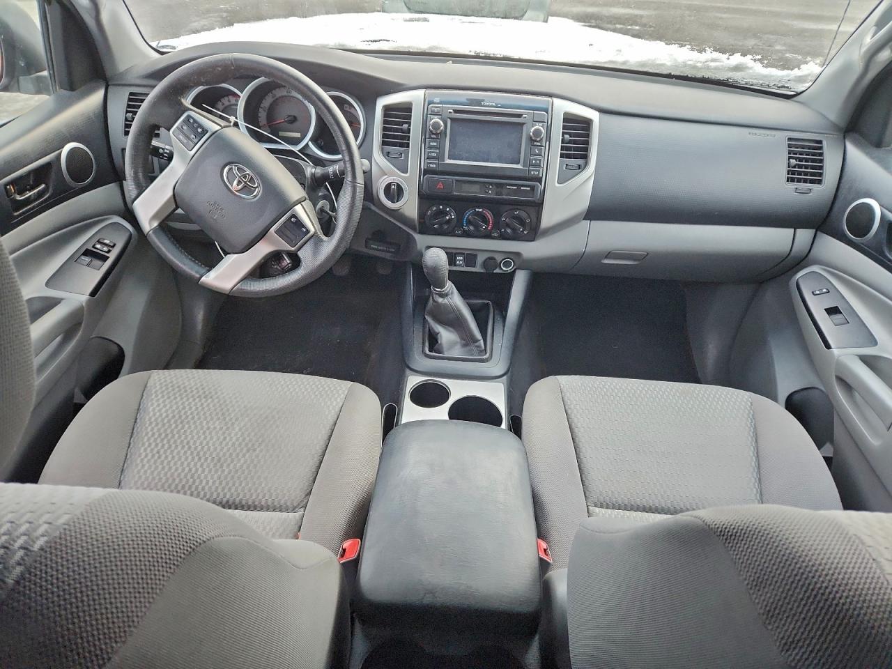 Toyota Tacoma Access Cab Image 6