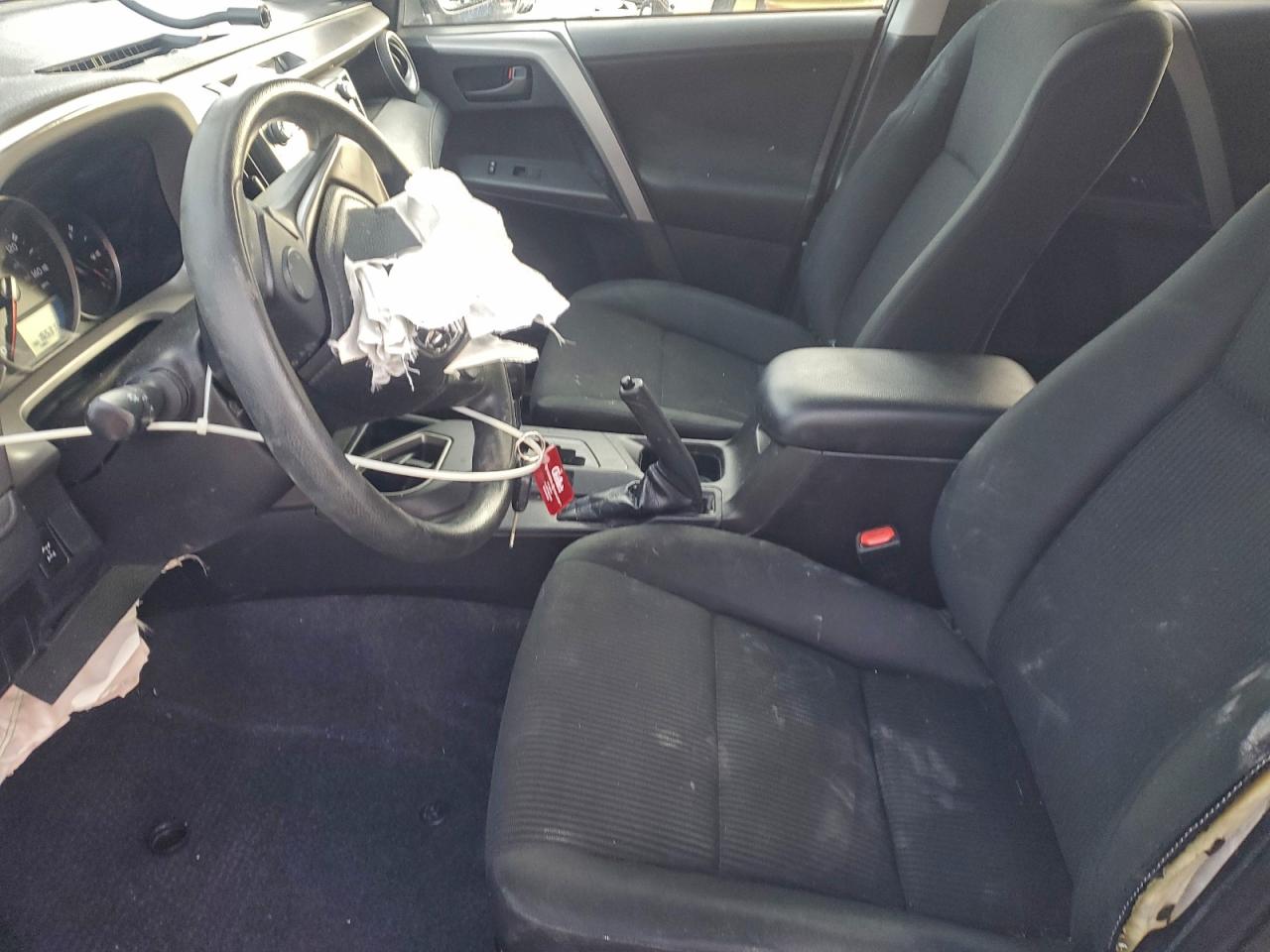 Toyota RAV4 Le Image 5