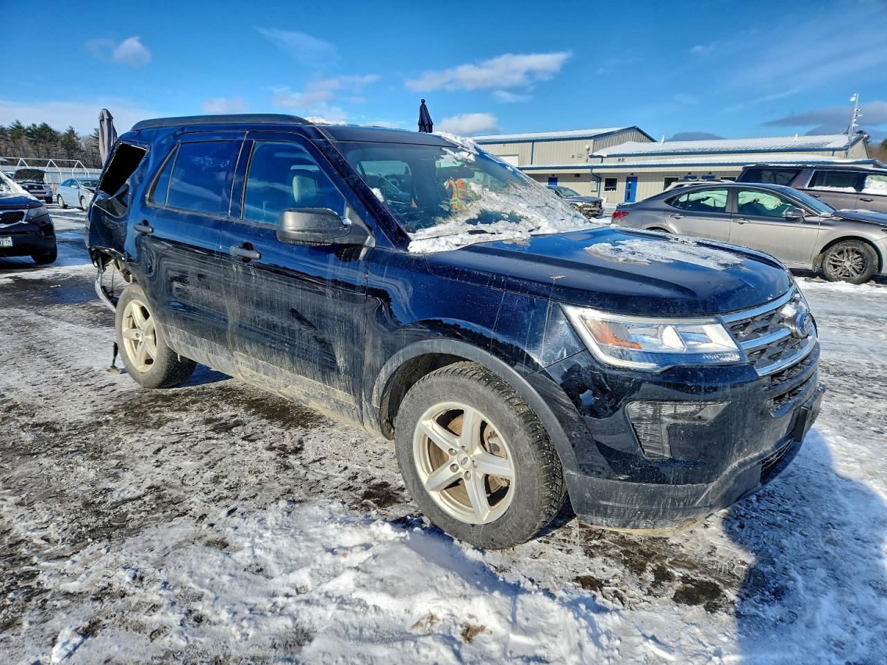 Ford Explorer Image 3