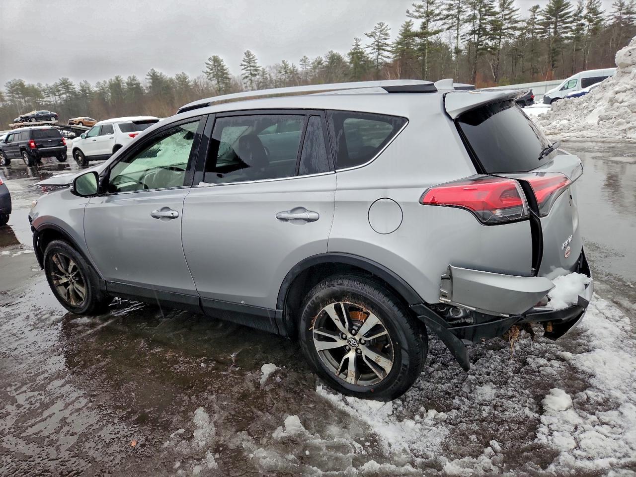 Toyota RAV4 Adventure Image 5