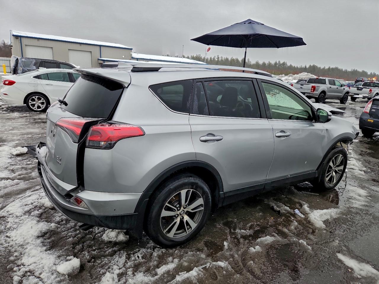 Toyota RAV4 Adventure Image 4