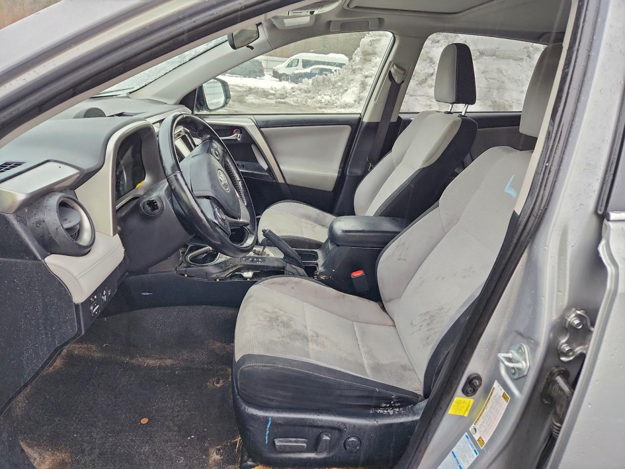 Toyota RAV4 Adventure Image 8