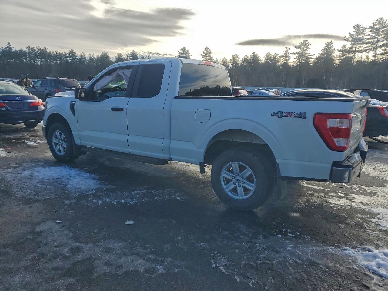 Ford F-150 Super Cab Image 3