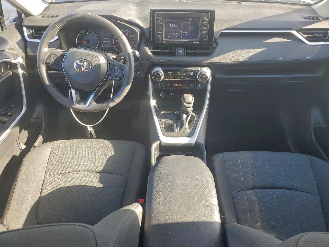 Toyota RAV4 Xle Image 12